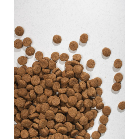 Корм сухий HalfHalf для дорослих котів із яловичиною 2 кг