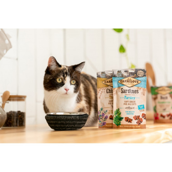 Ласощі Carnilove Cat Semi Moist Snack Sardine with Parsley для котів з чутливим травленням з сардиною та петрушкою 50 г
