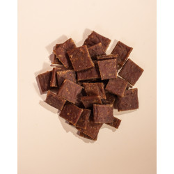 Ласощі HalfHalf м ясні шматочки для котів, із куркою 50 г