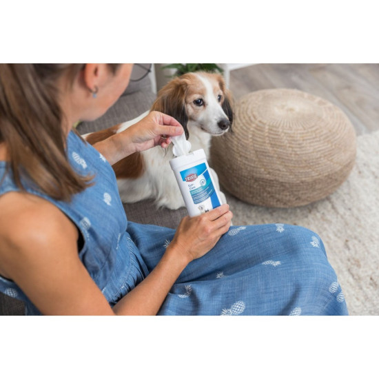 Серветки Trixie для очищення очей пластикова банка 30 шт/уп