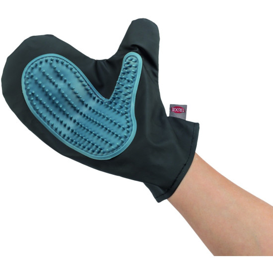 Рукавичка Trixie для вичісування шерсті гумова 14х25 см