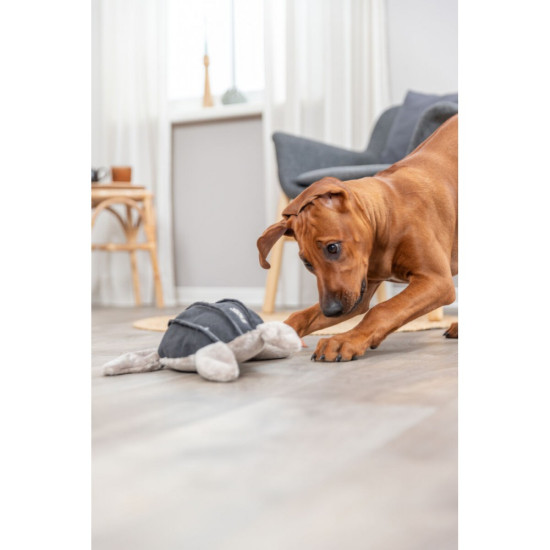 Іграшка Trixie для собак BE NORDIC Черепаха Хауке поліестер/бавовна сірий 34см