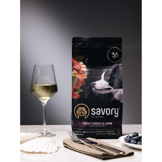 Корм сухий Savory Medium Breed rich in Fresh Turkey and Lamb для дорослих собак середніх порід від 10 до 25 кг зі свіжим ягн