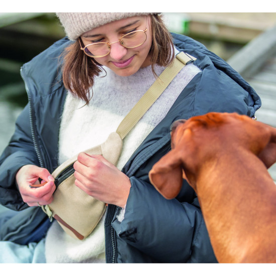 Сумка Trixie BE NORDIC поясна для ласощів карман 24х11х8 см пояс 50–165 см пісочна